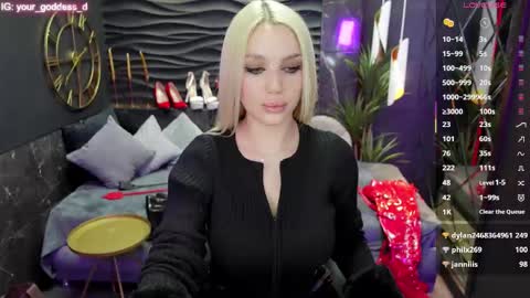 Snapshot of mistress_darsy chatting on 03-03-25, 08:00 Darsy online show from 03-03-25, 08:00