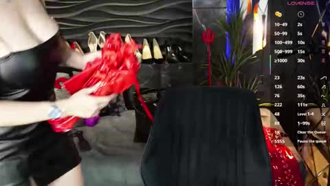 Snapshot of mistress_darsy chatting on 10-05-25, 05:50 Darsy online show from 10-05-25, 05:50