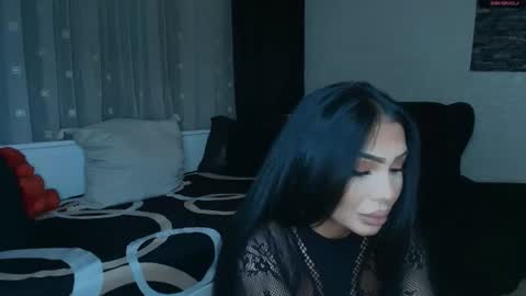 Snapshot of mistress_meryem chatting on 06-17-26, 10:00 mistress_meryem online show from 06-17-26, 10:00