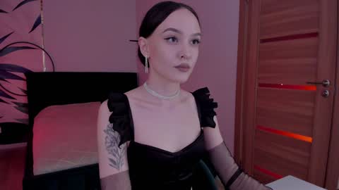 Mistress Mia online show from 12-25-24, 06:09