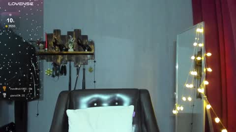 Snapshot of mistress_pamela_ chatting on 12-29-24, 11:40 Mistress Pamela online show from 12-29-24, 11:40