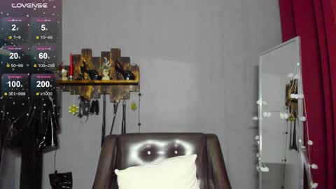 Snapshot of mistress_pamela_ chatting on 01-05-25, 08:43 Mistress Pamela online show from 01-05-25, 08:43