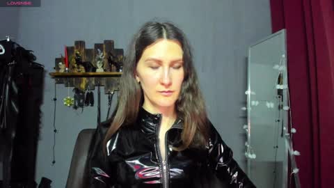 Snapshot of mistress_pamela_ chatting on 01-19-25, 11:56 Mistress Pamela online show from 01-19-25, 11:56