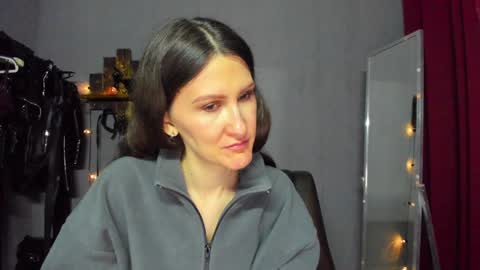 Snapshot of mistress_pamela_ chatting on 02-01-25, 06:10 Mistress Pamela online show from 02-01-25, 06:10