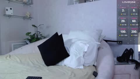 Snapshot of mistress_pamela_ chatting on 03-04-25, 10:13 Mistress Pamela online show from 03-04-25, 10:13