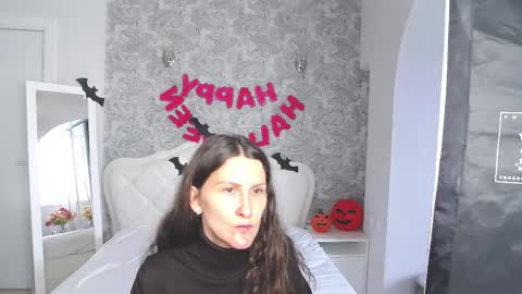 Snapshot of mistress_pamela_ chatting on 10-31-25, 10:27 Mistress Pamela online show from 10-31-25, 10:27
