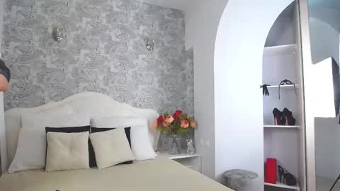 Snapshot of mistress_pamela_ chatting on 11-04-25, 09:52 Mistress Pamela online show from 11-04-25, 09:52