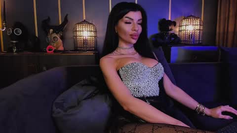 Snapshot of mistresselenia chatting on 12-07-24, 04:36 Elenia online show from 12-07-24, 04:36