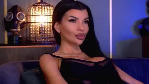 Elenia online show from 11-27-25, 11:01