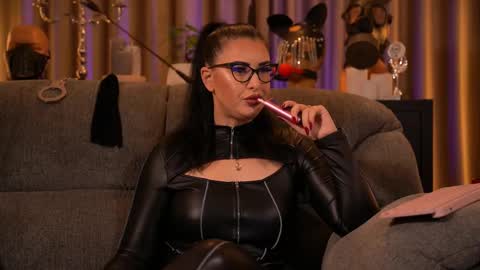 Mistress Kelly online show from 10-04-25, 08:29