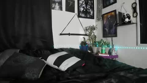 MistressLynn online show from 11-28-25, 04:15