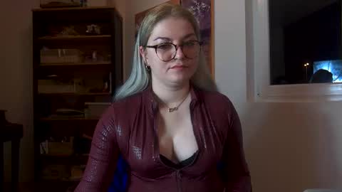 Snapshot of mistressmarlena chatting on 02-06-26, 10:24 Mistress Marlena online show from 02-06-26, 10:24