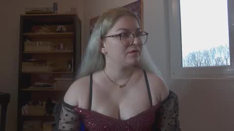 Snapshot of mistressmarlena chatting on 02-09-26, 07:34 Mistress Marlena online show from 02-09-26, 07:34