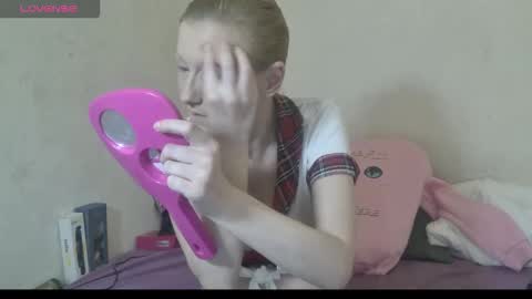 Snapshot of mistressmilly32 chatting on 01-10-26, 03:14 mistressmilly32 online show from 01-10-26, 03:14