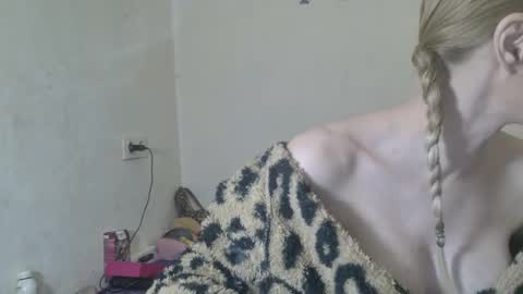 Snapshot of mistressmilly32 chatting on 02-08-26, 08:51 mistressmilly32 online show from 02-08-26, 08:51