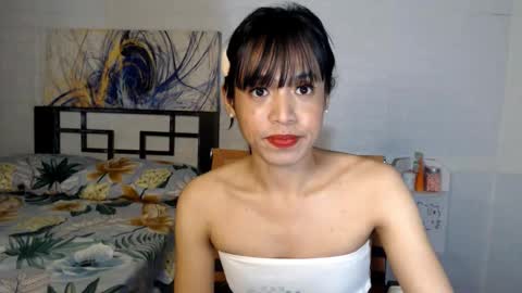 Snapshot of mistressnicoletrans chatting on 02-14-25, 02:54 SexyCutieNicole online show from 02-14-25, 02:54