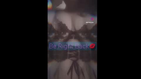 Snapshot of mistresssx chatting on 12-07-24, 09:33 Miss X online show from 12-07-24, 09:33