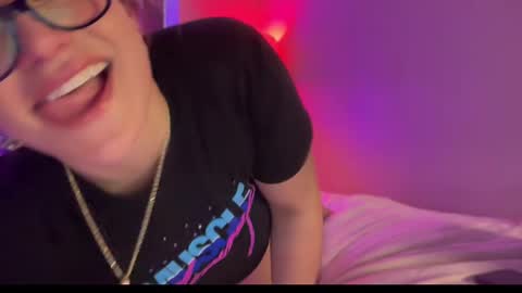 Snapshot of mistresssx chatting on 02-12-25, 05:05 Miss X online show from 02-12-25, 05:05