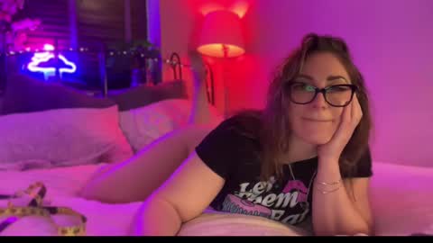 Snapshot of mistresssx chatting on 02-25-25, 07:03 Miss X online show from 02-25-25, 07:03