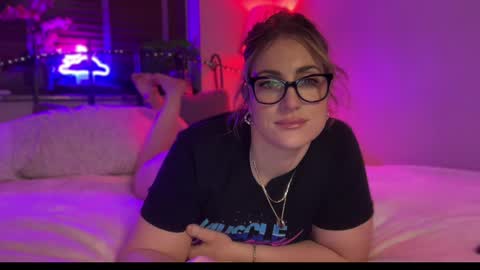 Snapshot of mistresssx chatting on 03-06-25, 01:35 Miss X online show from 03-06-25, 01:35