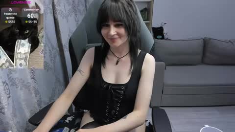 Snapshot of misty_dark chatting on 05-15-26, 09:33 misty_dark online show from 05-15-26, 09:33