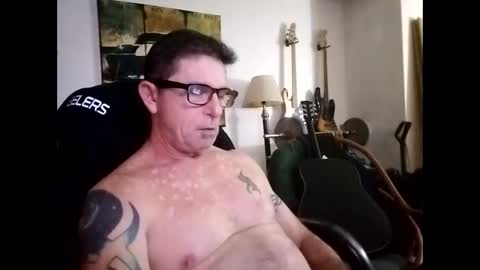 Snapshot of mitchnails69 chatting on 12-09-24, 04:45 BobbyMitchGa online show from 12-09-24, 04:45