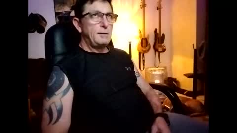 Snapshot of mitchnails69 chatting on 01-12-25, 09:19 BobbyMitchGa online show from 01-12-25, 09:19