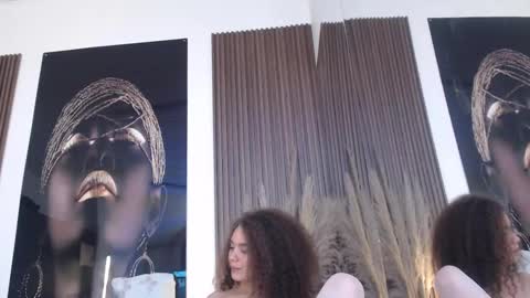 Snapshot of miticabrennet chatting on 09-09-25, 03:39 Mtica Brennet online show from 09-09-25, 03:39