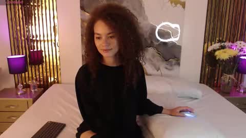 Snapshot of miticabrennet chatting on 02-03-26, 06:22 Mtica Brennet online show from 02-03-26, 06:22