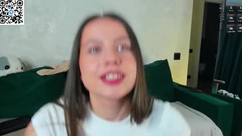 Mia 3 online show from 01-16-26, 01:42