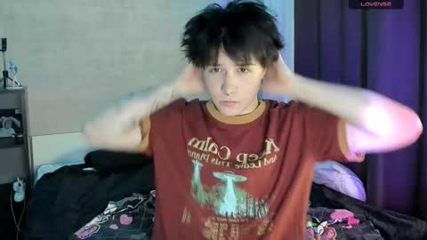 MeowMiku online show from 12-17-25, 06:58