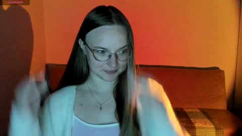 Miya online show from 09-19-25, 04:51