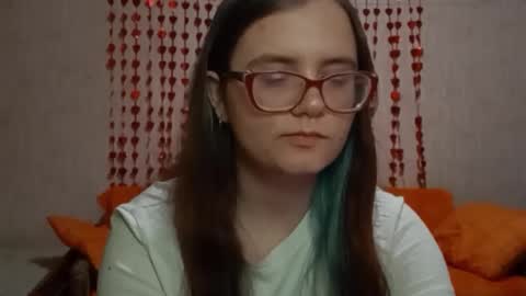 Snapshot of miyabe chatting on 02-12-26, 05:08 Milana online show from 02-12-26, 05:08