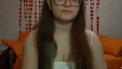 Snapshot of miyabe chatting on 02-25-26, 04:44 Milana online show from 02-25-26, 04:44