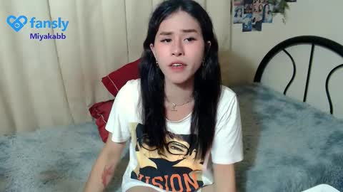 Miyakabebe online show from 11-30-25, 12:09