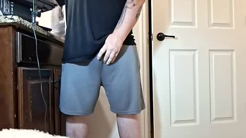 hoodyhoo online show from 04-18-26, 03:54