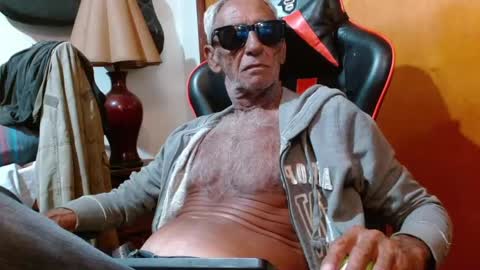 Snapshot of mjmadurengue chatting on 01-07-25, 06:59 Mario jose online show from 01-07-25, 06:59