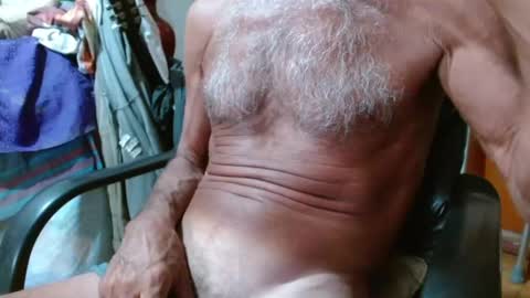 Snapshot of mjmadurengue chatting on 02-24-25, 11:10 Mario jose online show from 02-24-25, 11:10