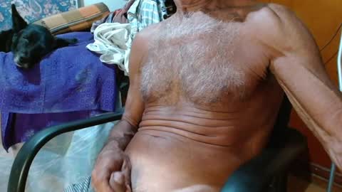 Snapshot of mjmadurengue chatting on 03-03-25, 09:00 Mario jose online show from 03-03-25, 09:00