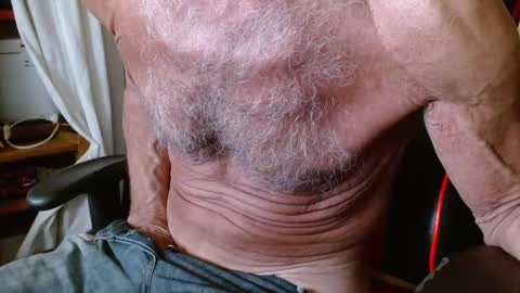 Snapshot of mjmadurengue chatting on 10-21-25, 06:08 Mario jose online show from 10-21-25, 06:08