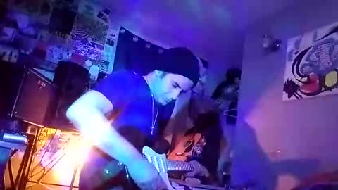 Daddy720 online show from 10-21-25, 01:17