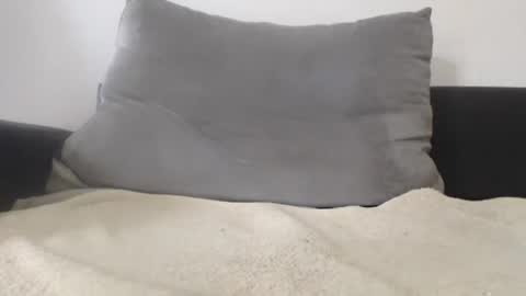 Snapshot of mlkjh49 chatting on 10-21-25, 01:12 mlkjh49 online show from 10-21-25, 01:12