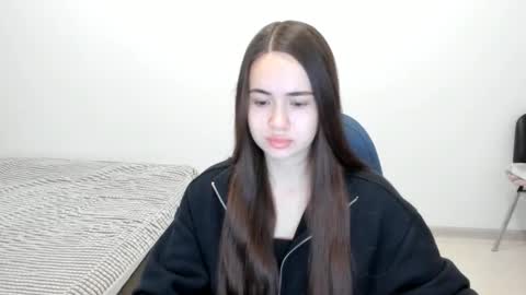 Snapshot of mmm_bananaa_ chatting on 12-09-24, 02:06 Beata online show from 12-09-24, 02:06