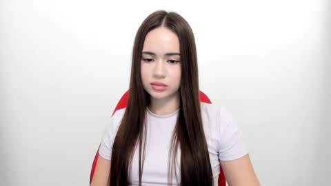 Snapshot of mmm_bananaa_ chatting on 01-29-25, 08:04 Beata online show from 01-29-25, 08:04