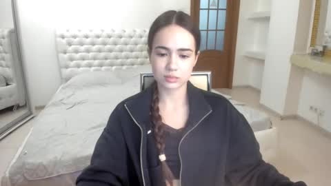 Snapshot of mmm_bananaa_ chatting on 02-02-25, 05:26 Beata online show from 02-02-25, 05:26