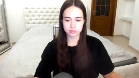 Snapshot of mmm_bananaa_ chatting on 02-03-25, 08:35 Beata online show from 02-03-25, 08:35