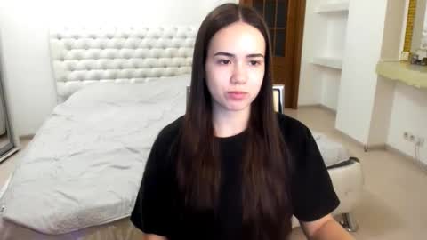 Snapshot of mmm_bananaa_ chatting on 02-07-25, 07:27 Beata online show from 02-07-25, 07:27