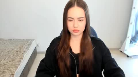 Snapshot of mmm_bananaa_ chatting on 02-09-25, 09:47 Beata online show from 02-09-25, 09:47