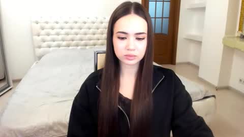 Snapshot of mmm_bananaa_ chatting on 02-09-25, 06:16 Beata online show from 02-09-25, 06:16