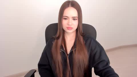 Snapshot of mmm_bananaa_ chatting on 02-14-25, 12:57 Beata online show from 02-14-25, 12:57